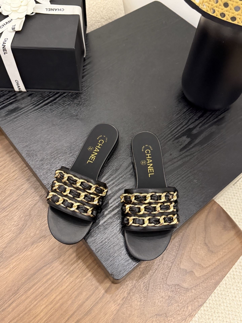 Ch**el slippers